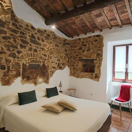 Casa Costa Delle Caserme Монталчино Екстериор снимка